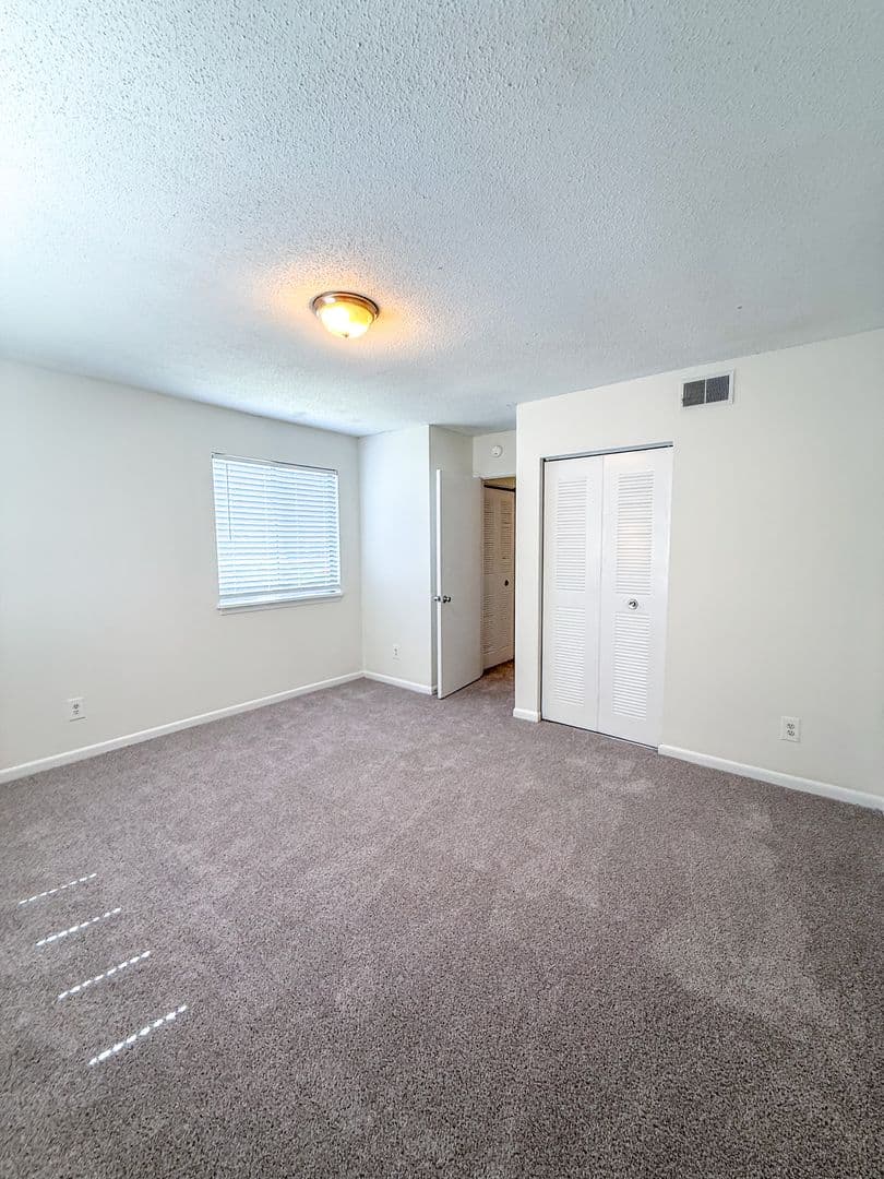 Jacksonville Apartment: 301 Village Drive