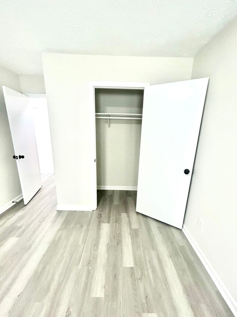 Fayetteville Apartment: Elcone Dr