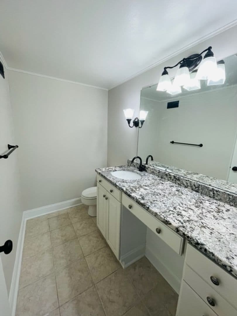 Charlotte Condo: 2503 Roswell Avenue