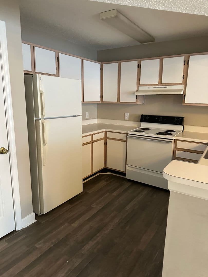 Gaffney Apartment: 112 Martin Lane