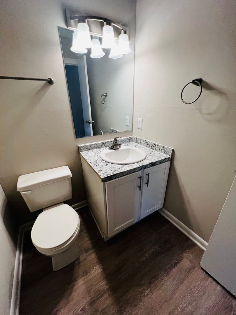 Fayetteville Apartment: Blanton Road