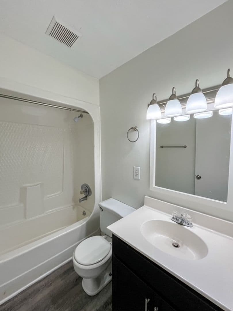 Jacksonville Apartment: 301 Village Drive