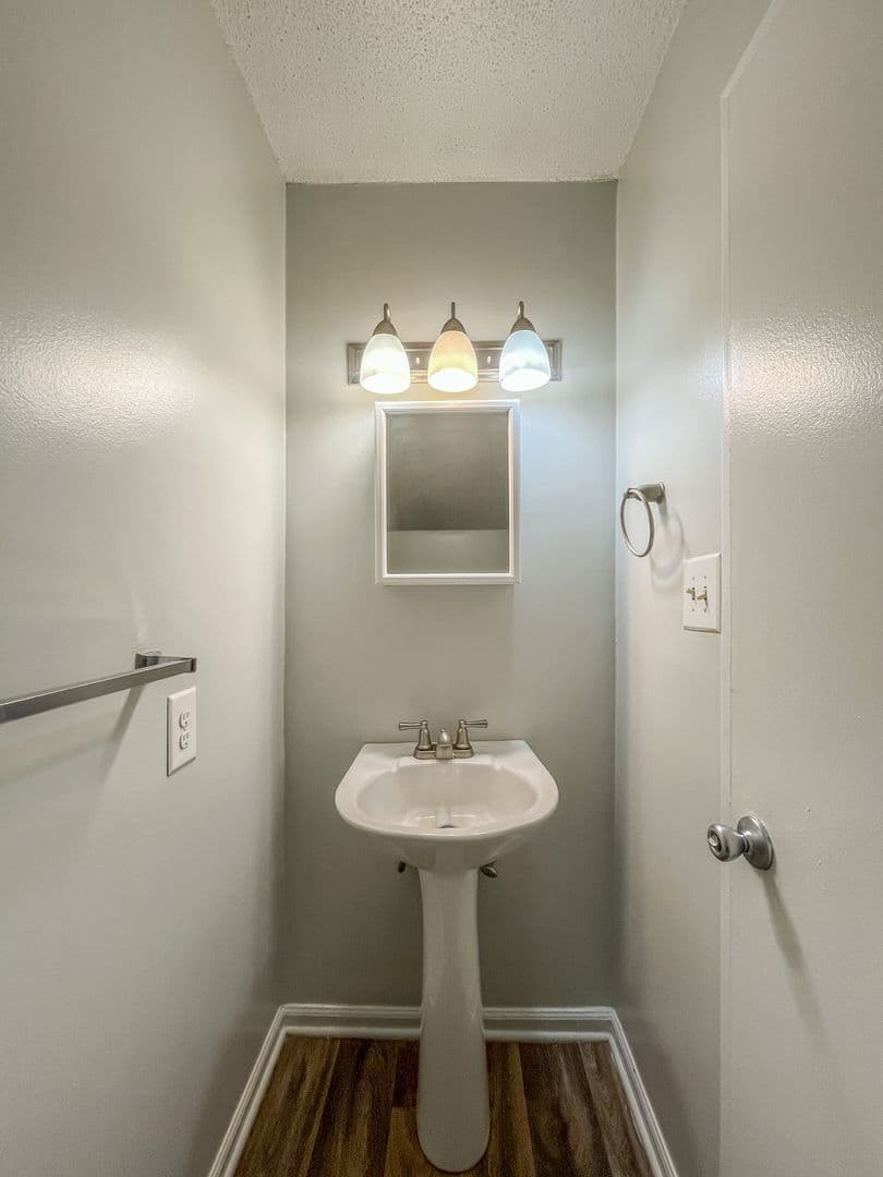 Jacksonville Apartment: 301 Village Drive