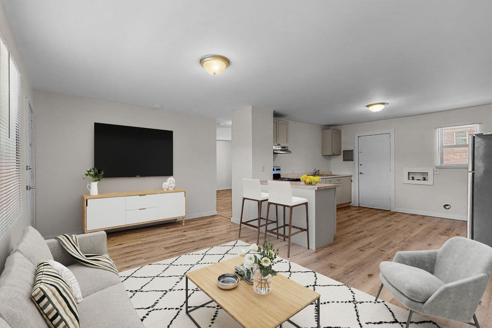 Monroe Apartment: Fairley Avenue