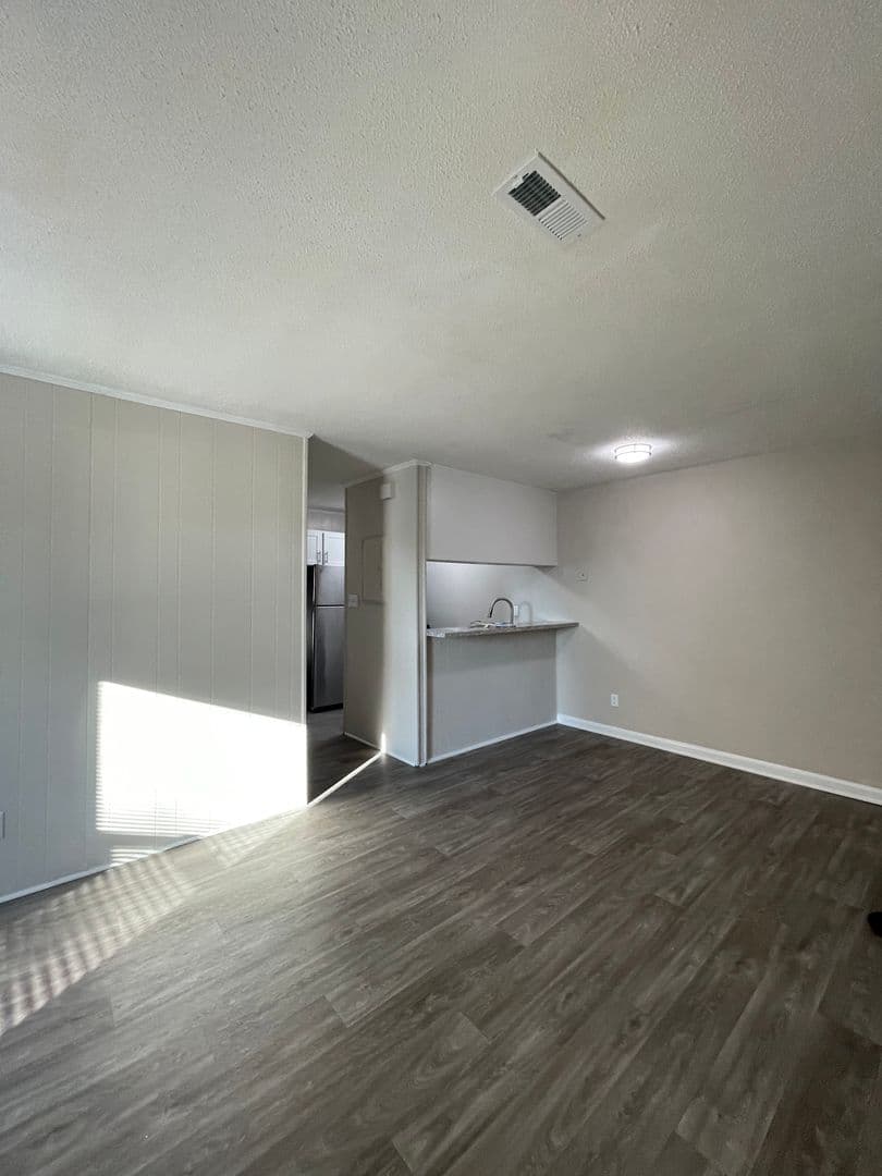 Fayetteville Apartment: Blanton Road