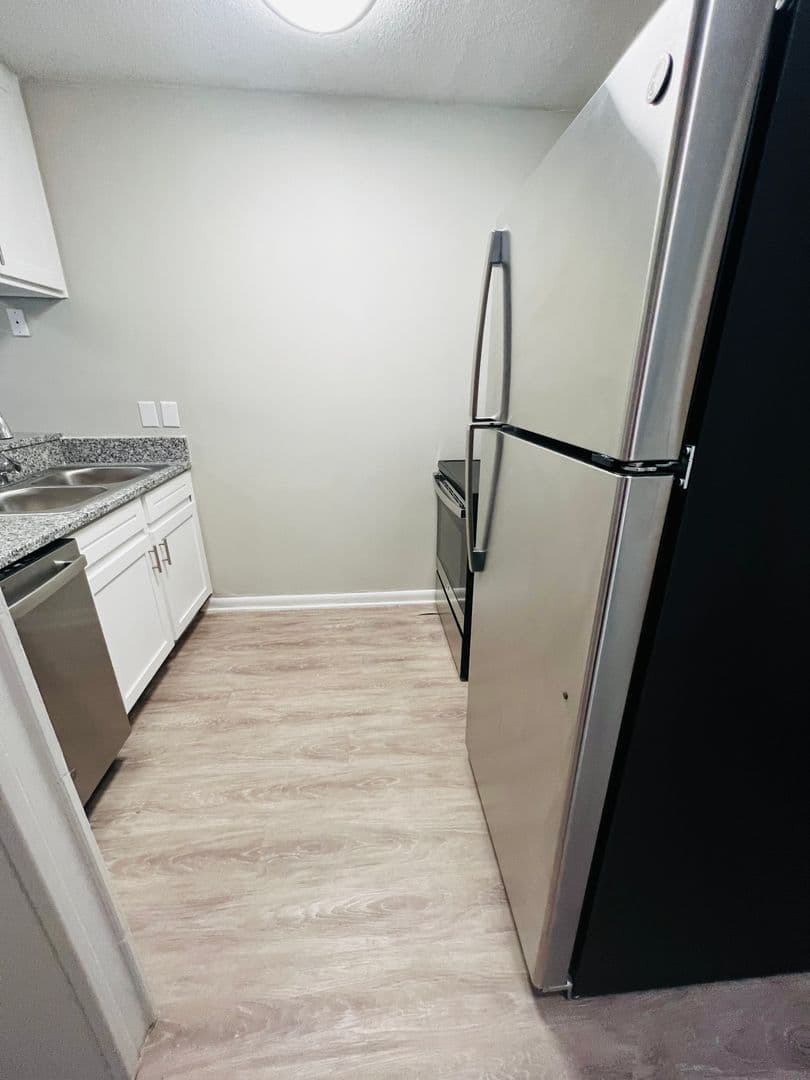 Fayetteville Apartment: Blanton Road