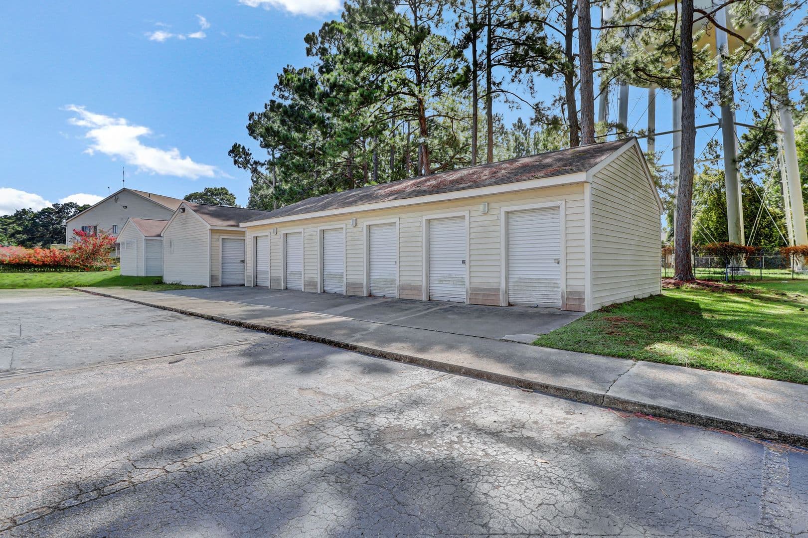 Jacksonville Apartment: 301 Village Drive