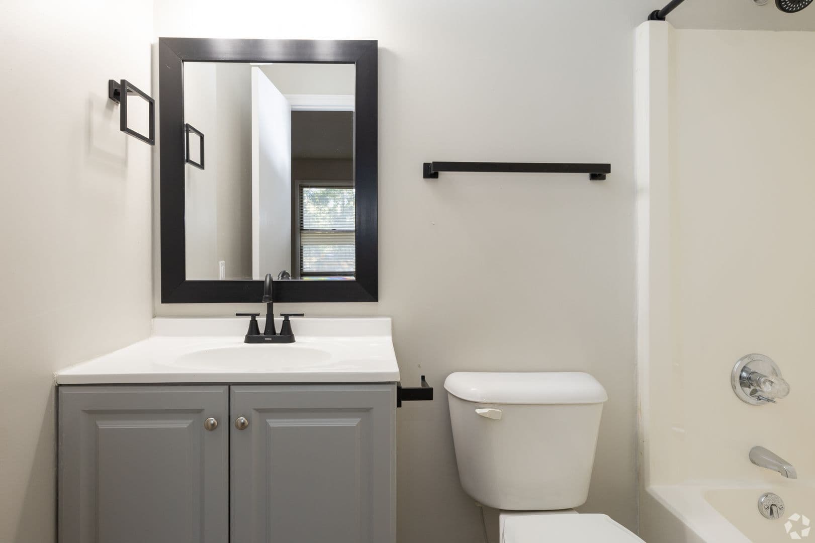 Fayetteville Apartment: 230 Pinecrest Drive