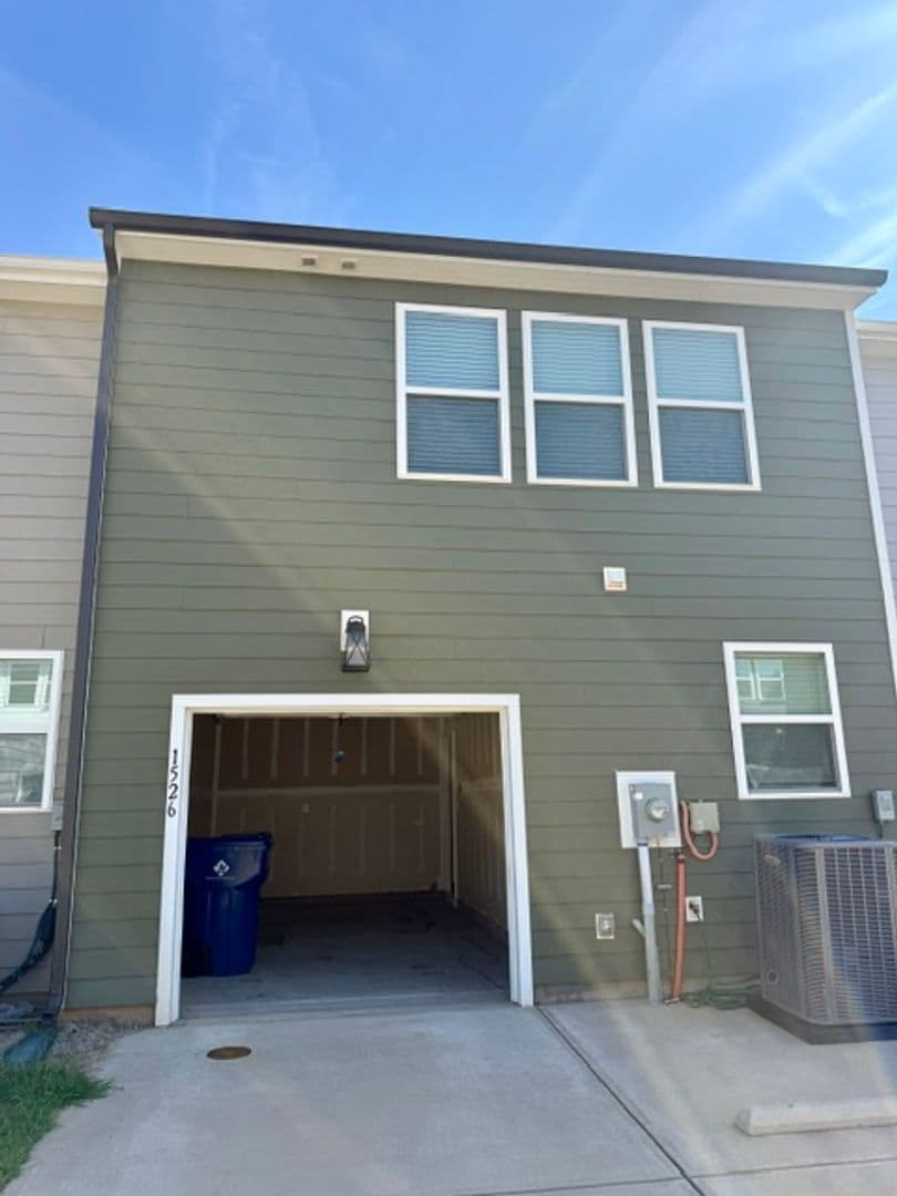 Belmont Townhome: 1526 Cedar Tree Dr
