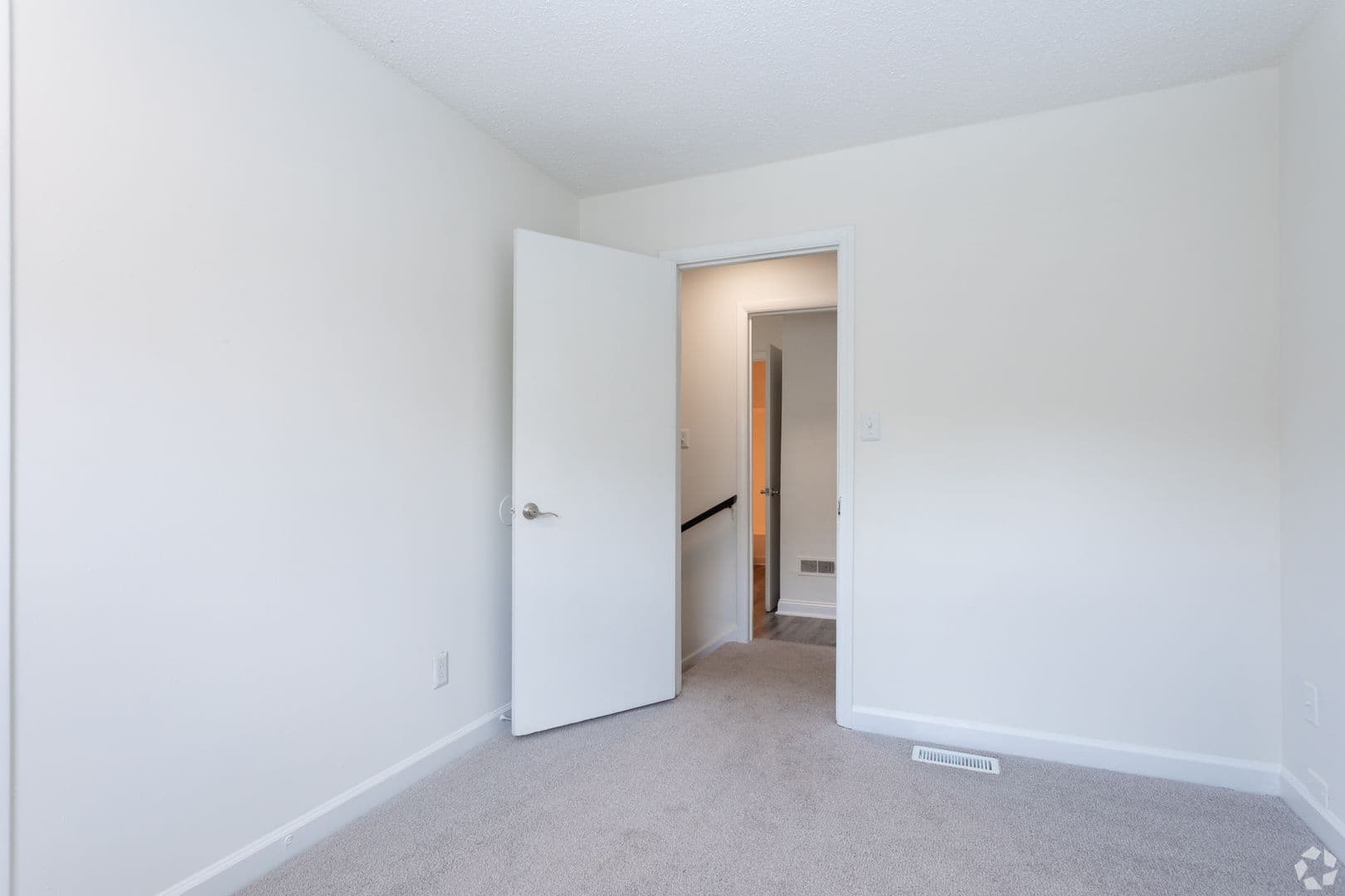Jacksonville Apartment: 301 Village Drive