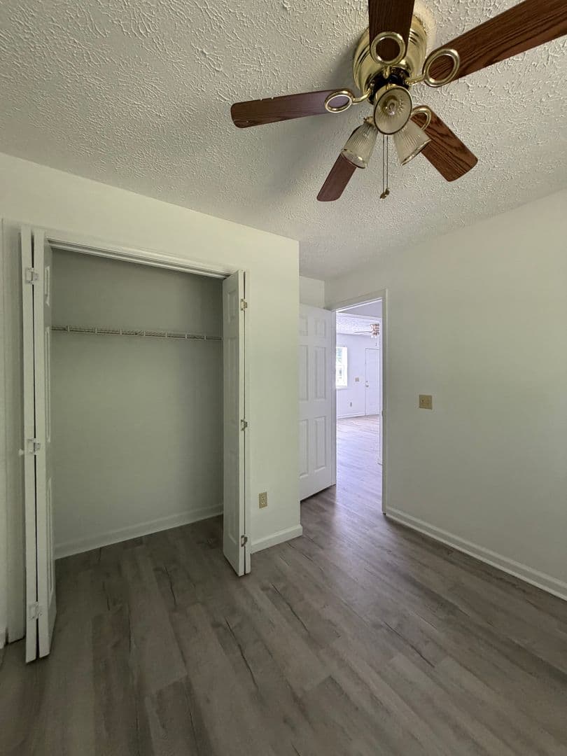 Dallas Apartment: 103 Mindy Lane