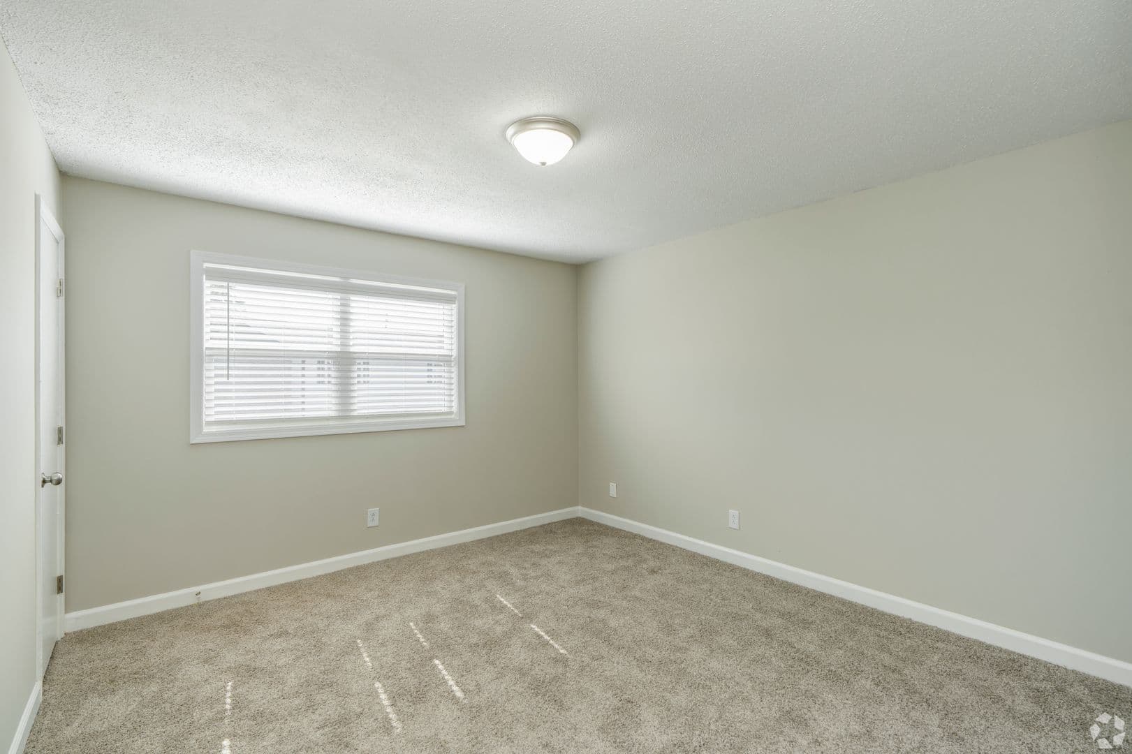 Mount Holly Townhome: 300 E Charlotte Ave