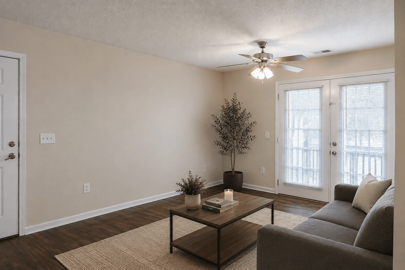 Summerville Apartment: 246 Pidgeon Bay Rd