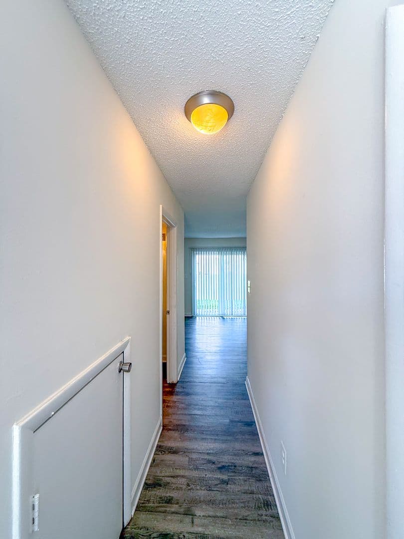 Jacksonville Apartment: 301 Village Drive