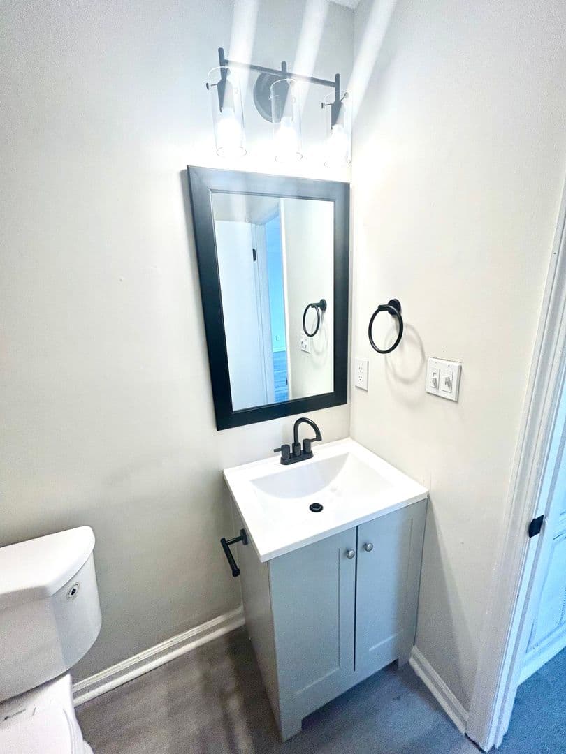 Fayetteville Apartment: Elcone Dr