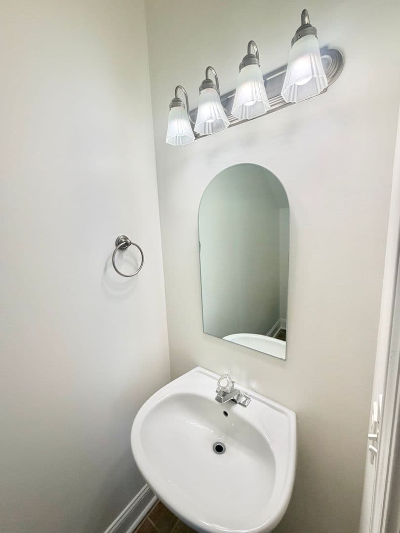 Charlotte Townhome: 1539 Pecan Avenue