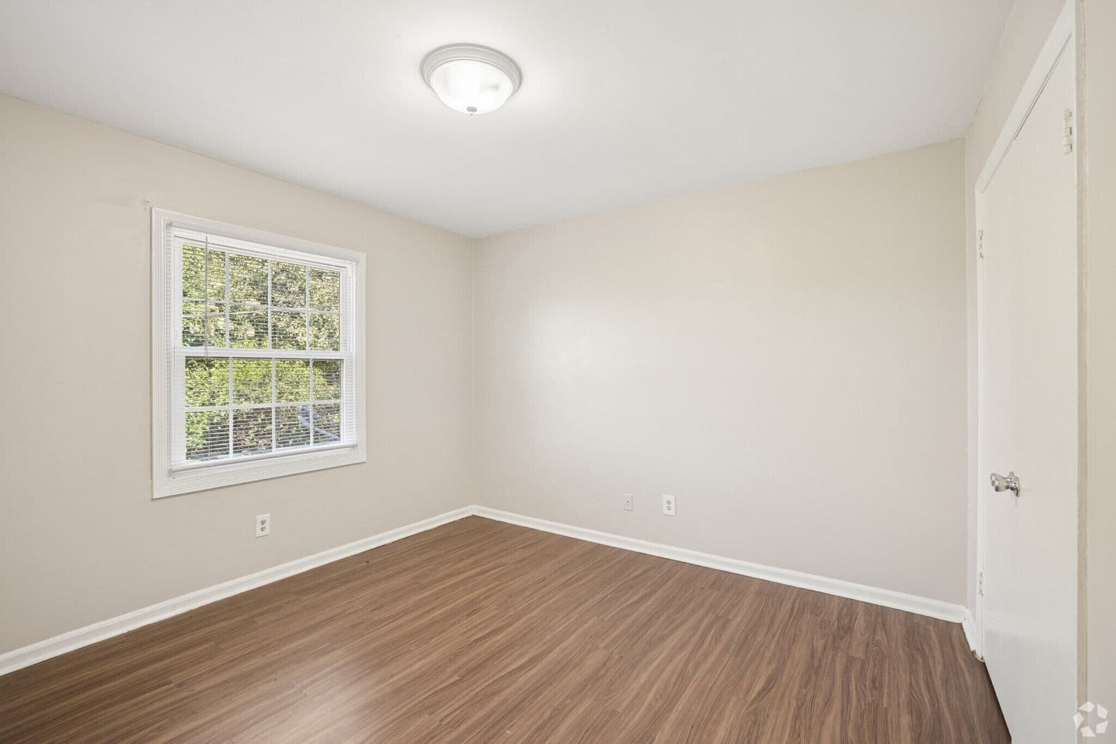 Charlotte Apartment: 5822 Cedars East Ct