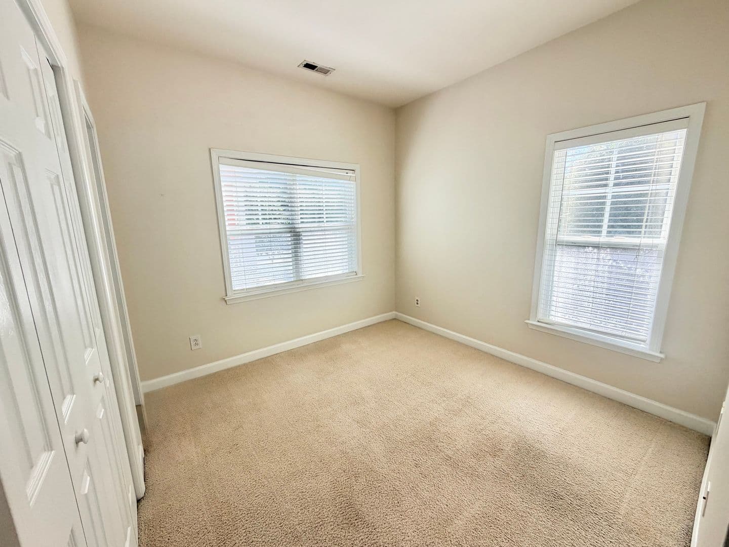 Charlotte Townhome: 1539 Pecan Avenue