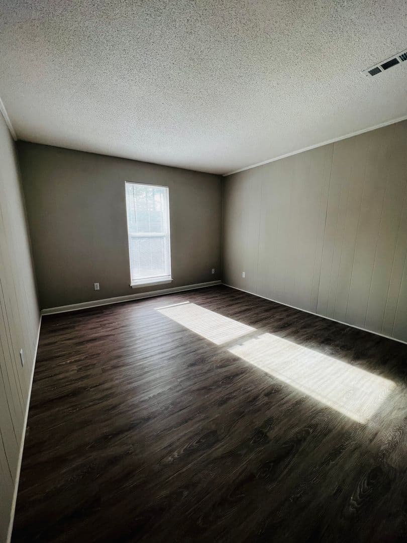 Fayetteville Apartment: Blanton Road