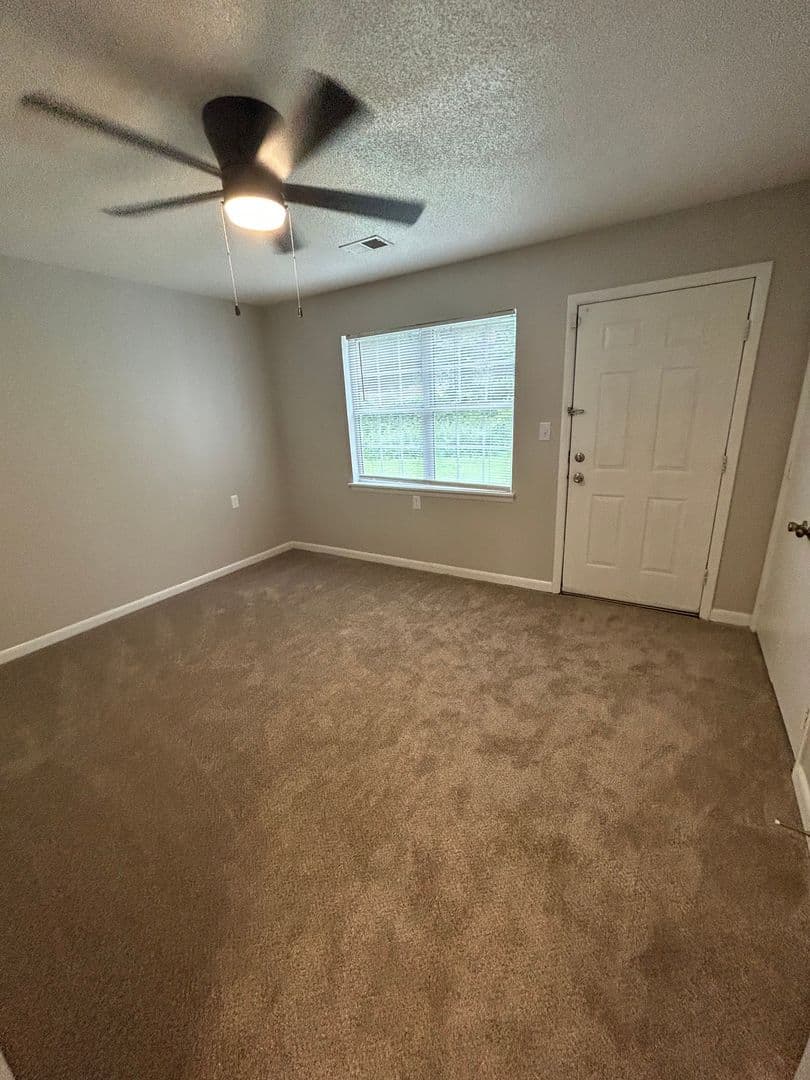 Fayetteville Apartment: 1033 Appamattox Ct