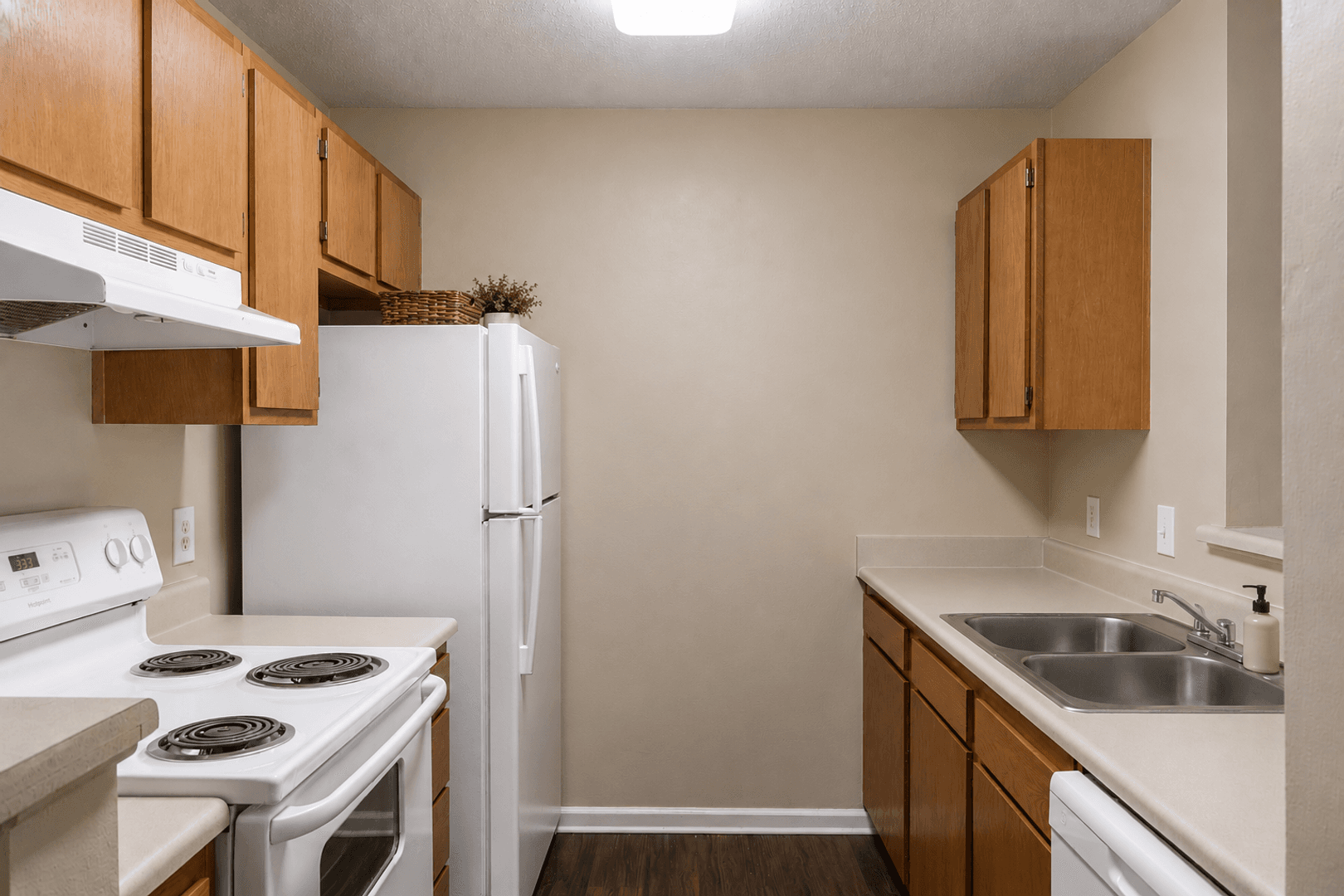 Summerville Apartment: 246 Pidgeon Bay Rd