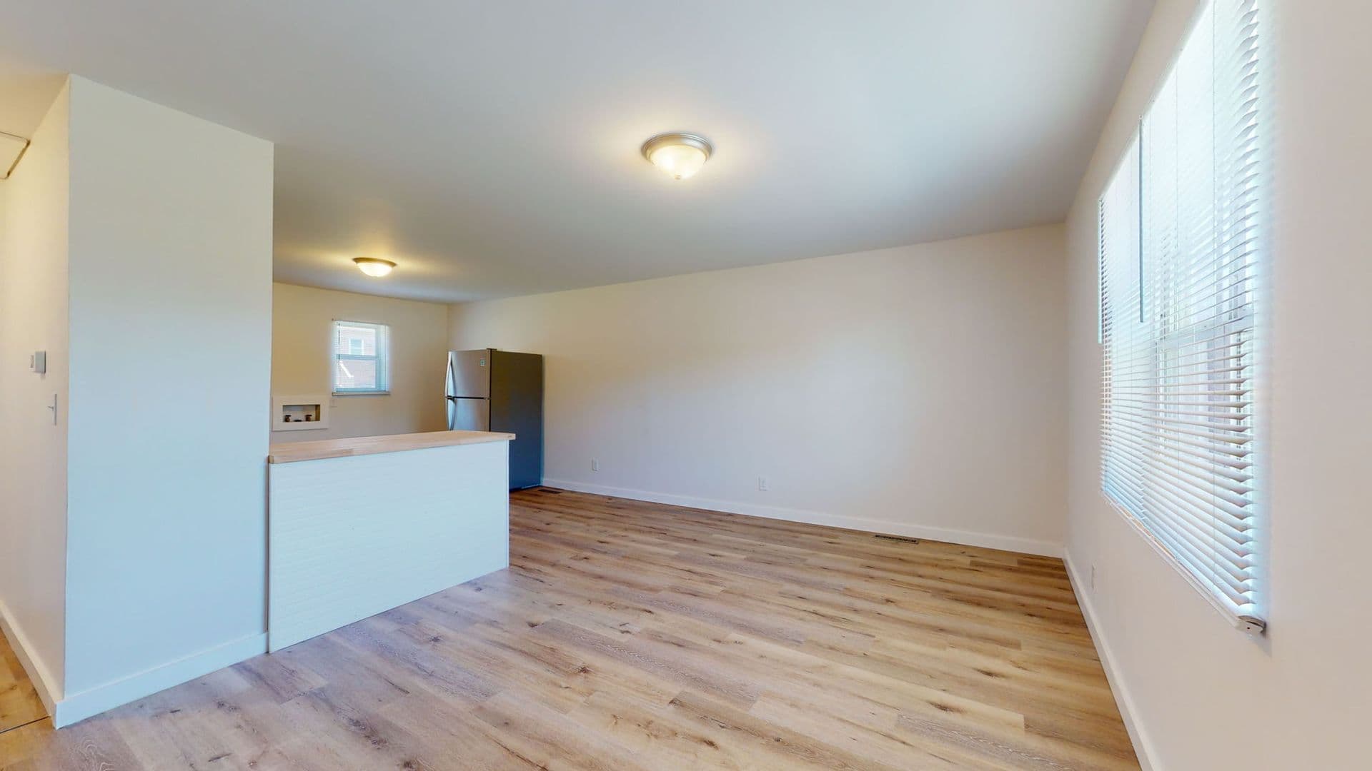 Monroe Apartment: Fairley Avenue