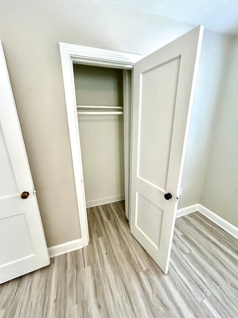 Fayetteville Apartment: 1107 W Rowan St