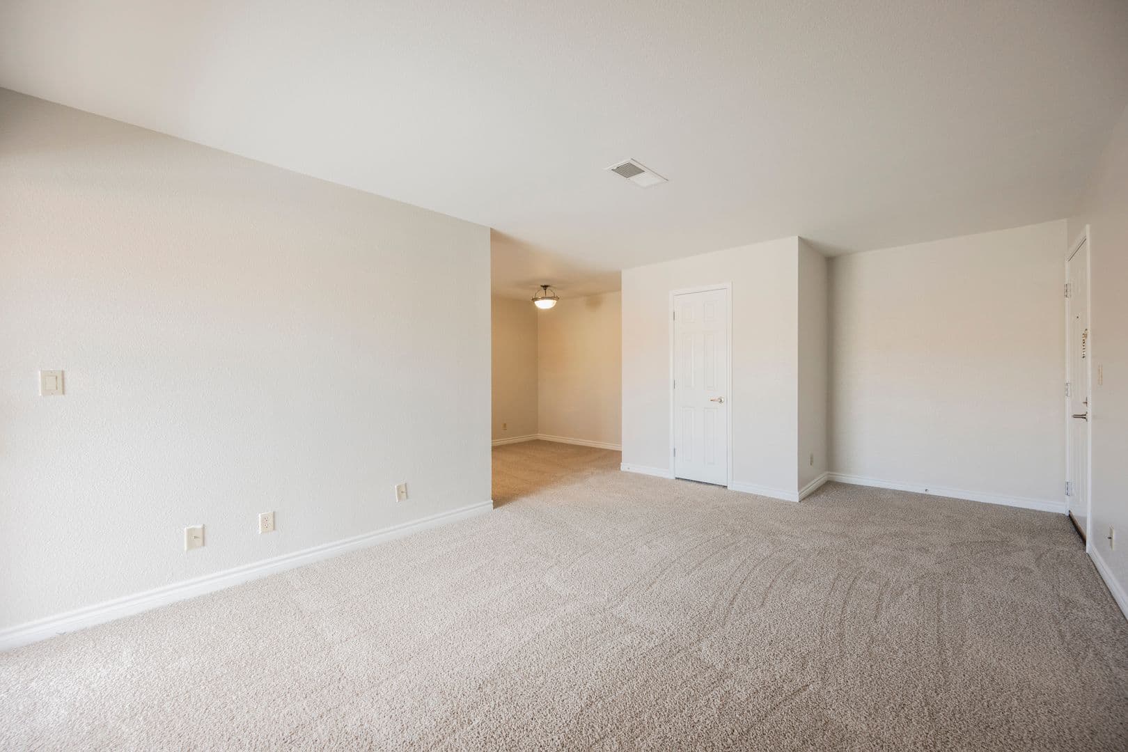 Las vegas House: 4921 Indian River Drive #120