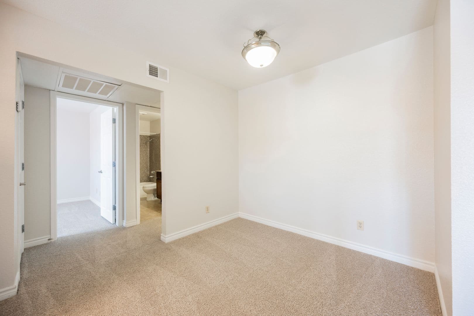 Las vegas House: 4921 Indian River Drive #120