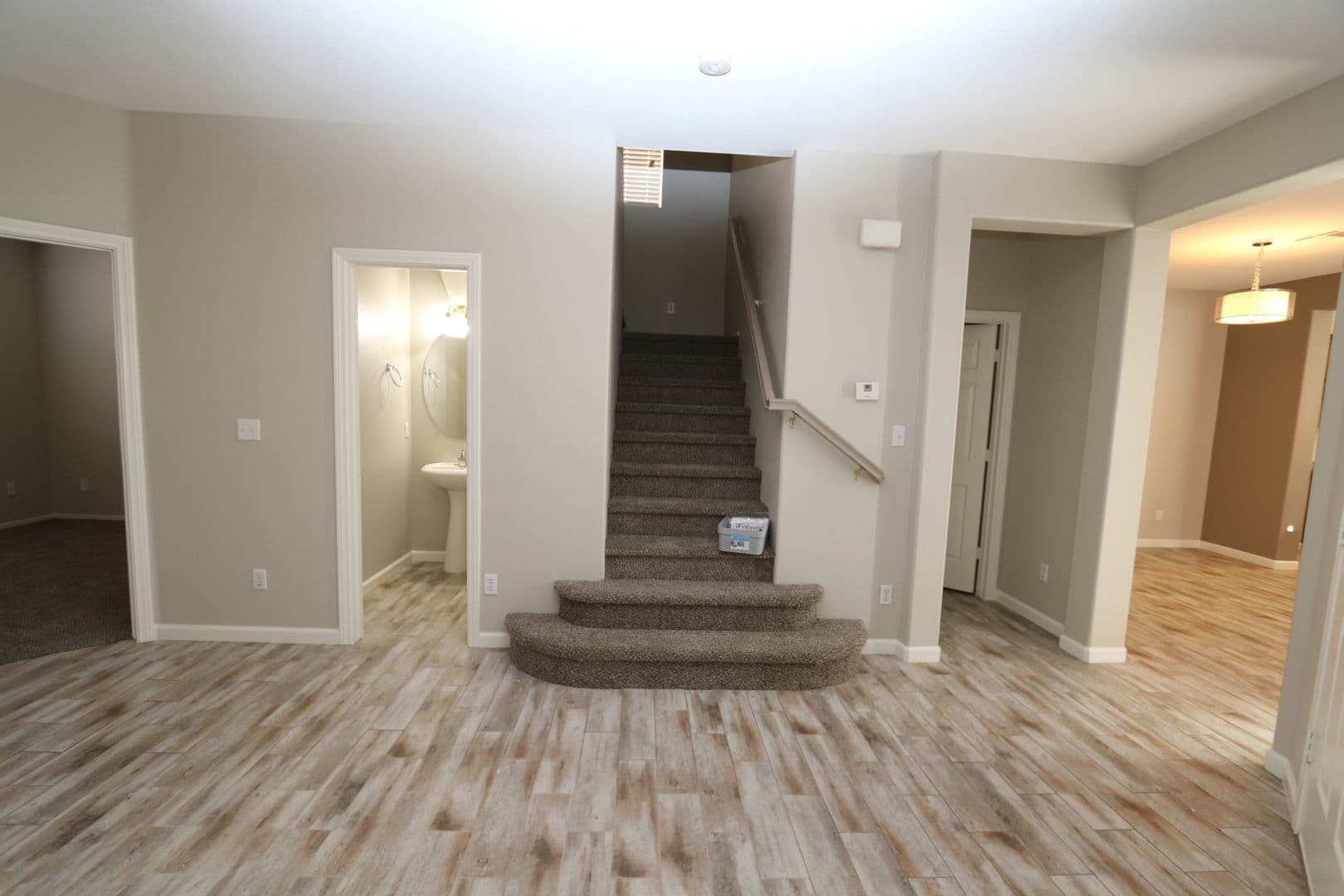 Las Vegas House: 8947 College Green