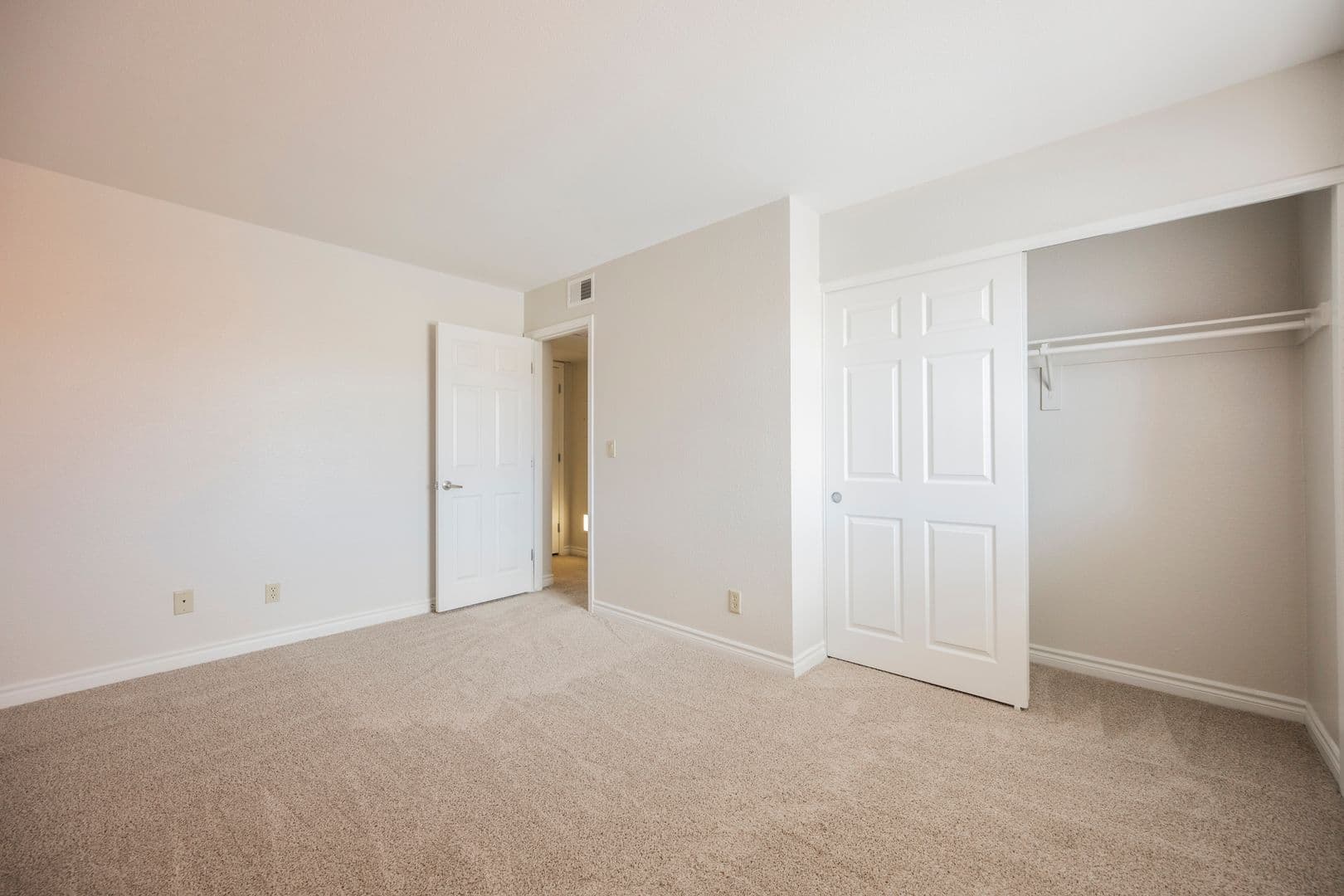 Las vegas House: 4921 Indian River Drive #120