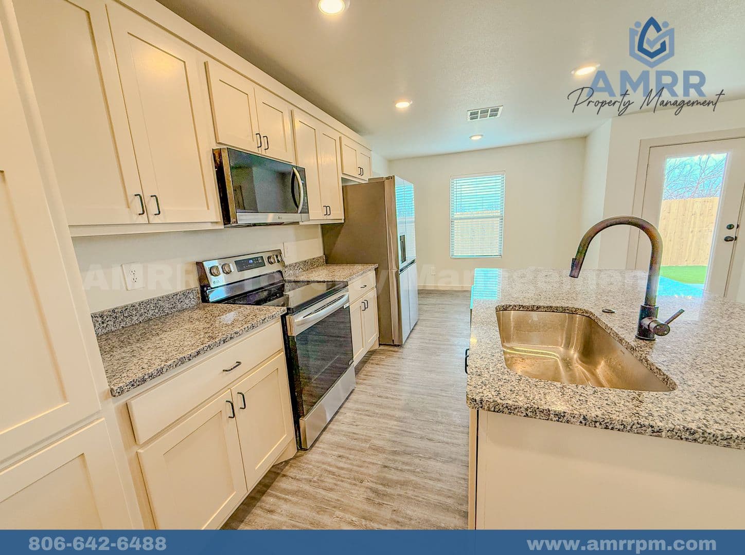 Lubbock House: 304 E 80th St