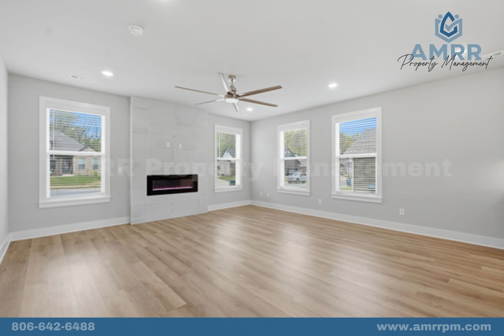 Pea Ridge House: 1124 Bunker Dr