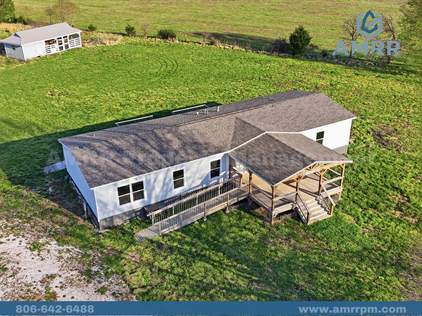 Pea Ridge Apartment: 15321 Guthrie Rd