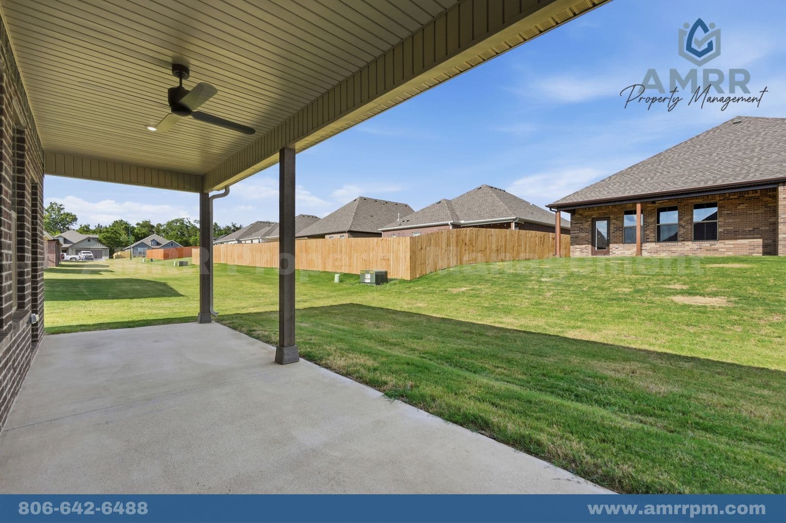 Siloam Springs House: 2301 N Lexington St