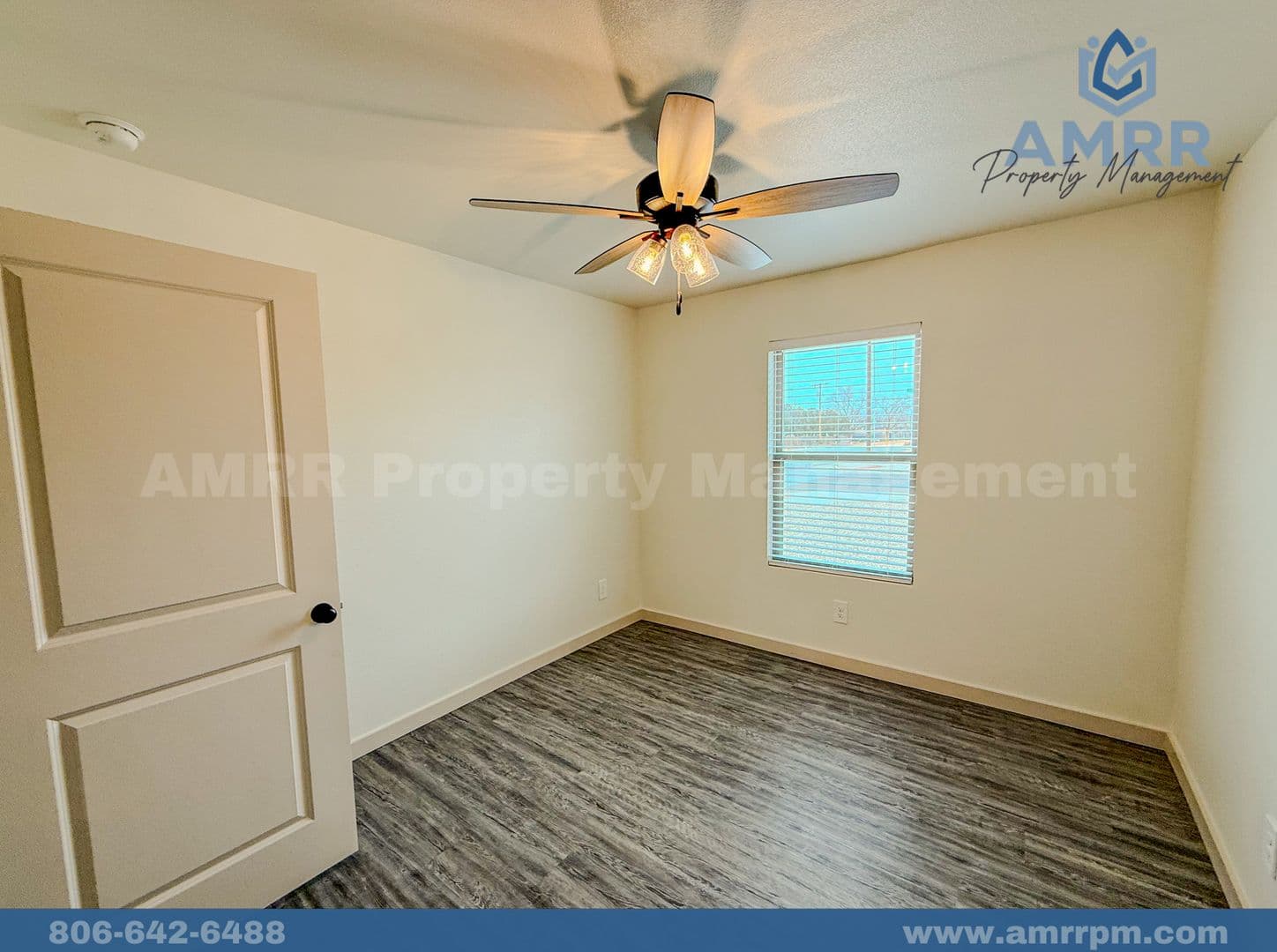 Lubbock House: 304 E 80th St