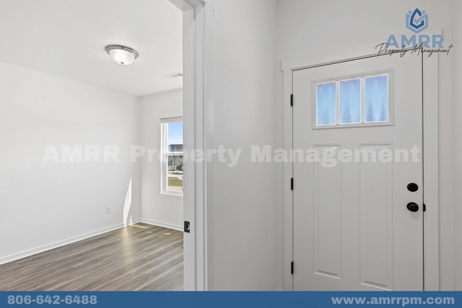 Gentry House: 208 SW Vicki St