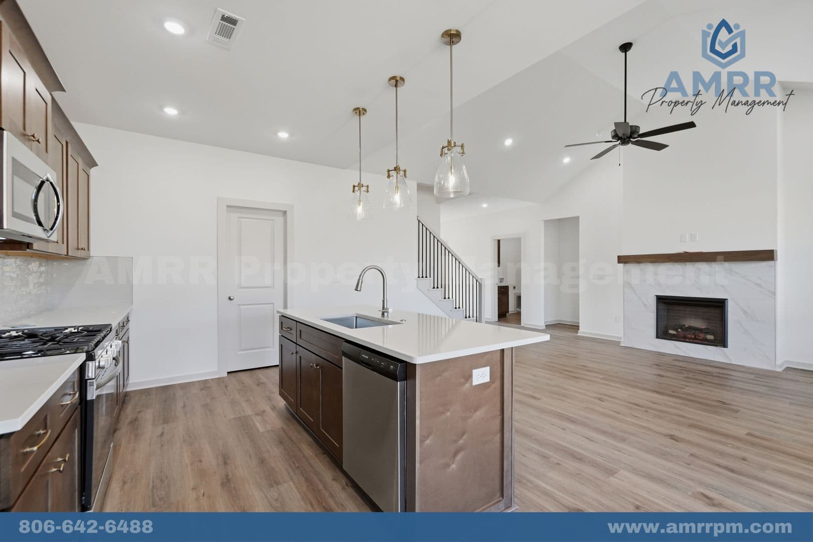 Siloam Springs House: 2304 N Zane St