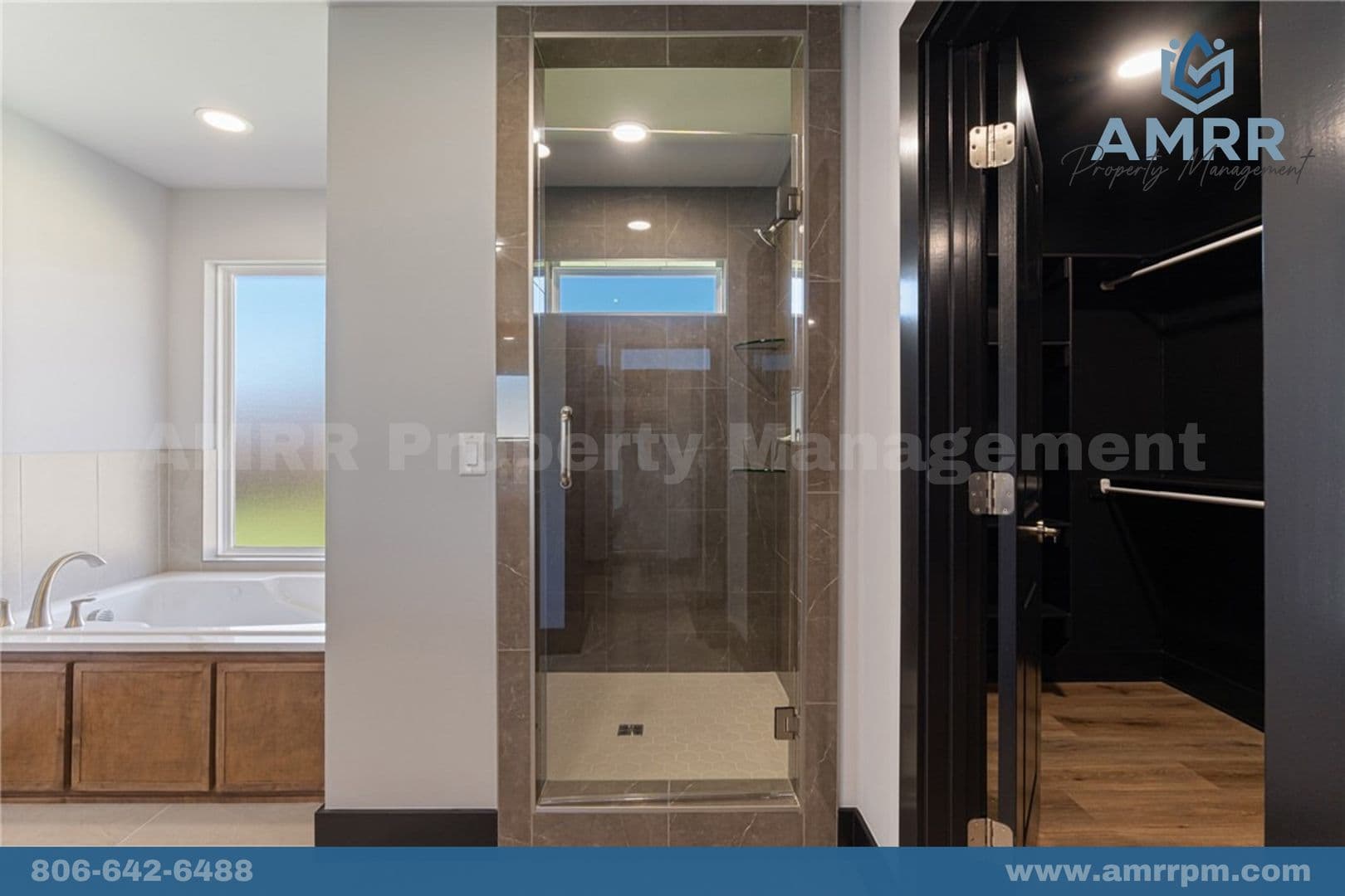 Pea Ridge House: 2612 Fairway Cir
