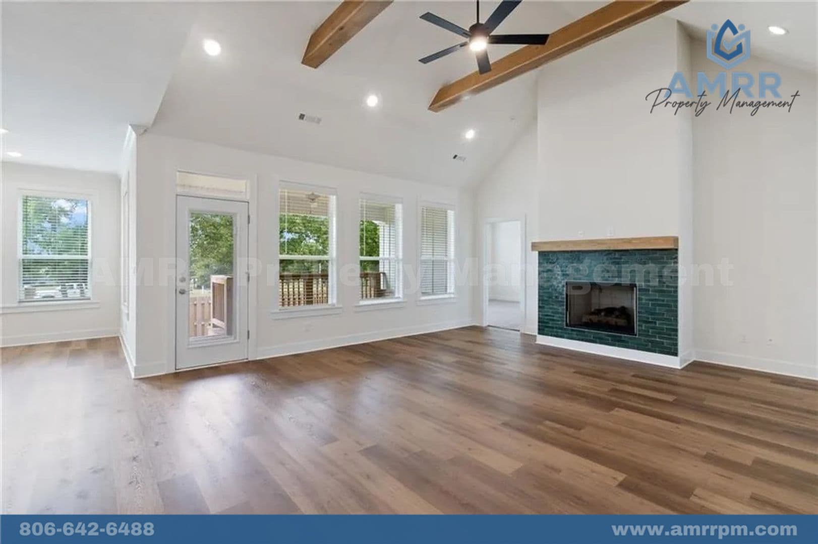 Prairie Grove House: 807 Mueller Way