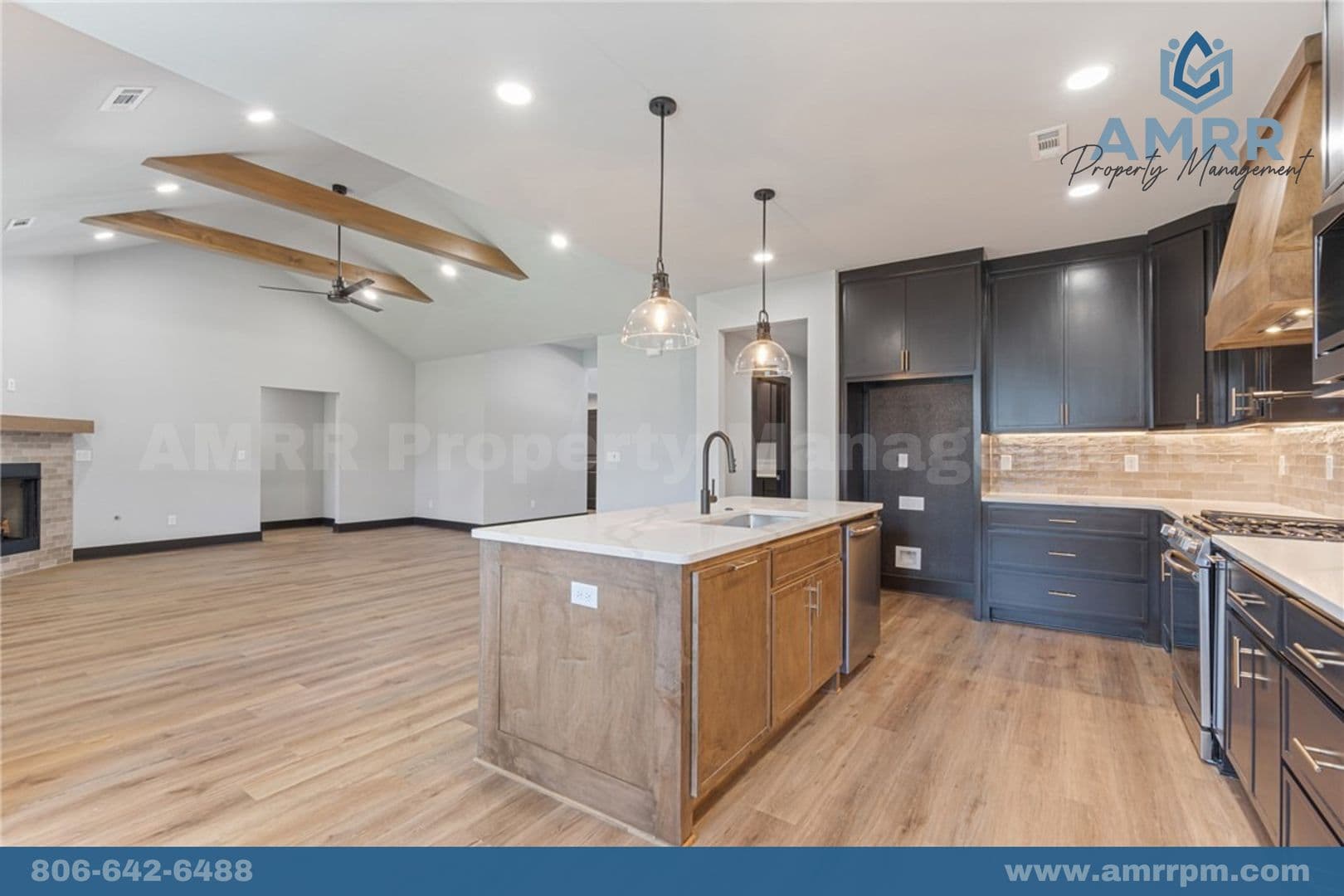 Pea Ridge House: 2612 Fairway Cir