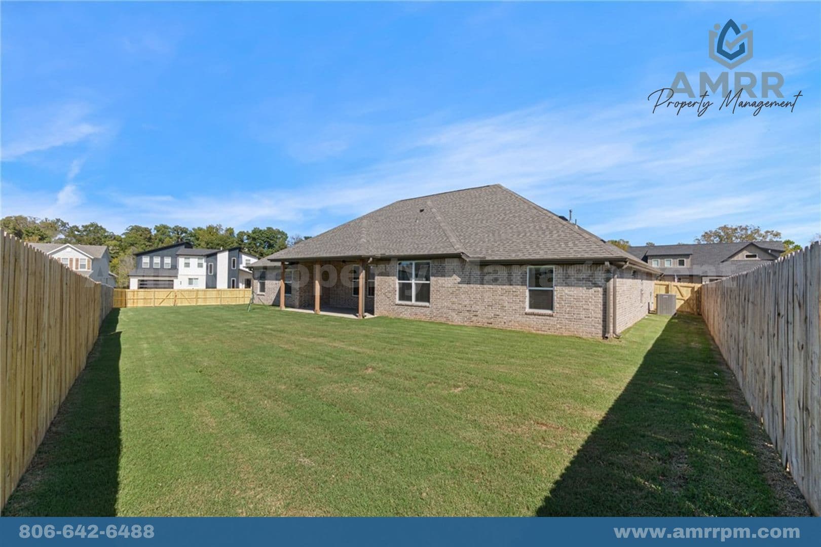 Pea Ridge House: 2612 Fairway Cir