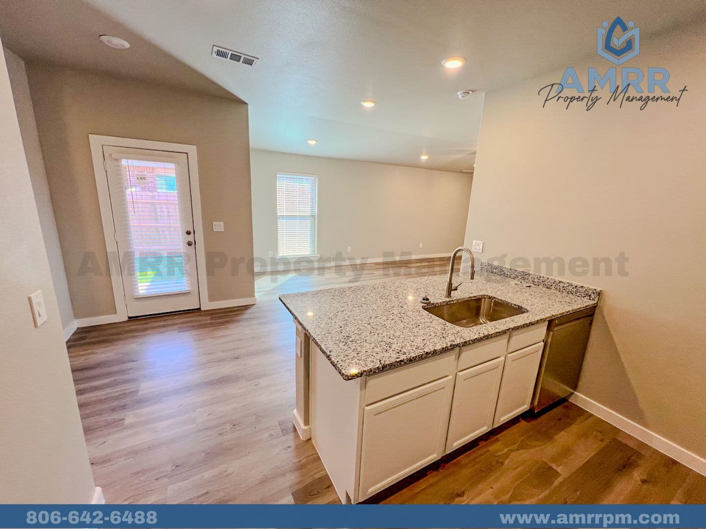 Wolfforth Apartment: 2005 Corpus Avenue