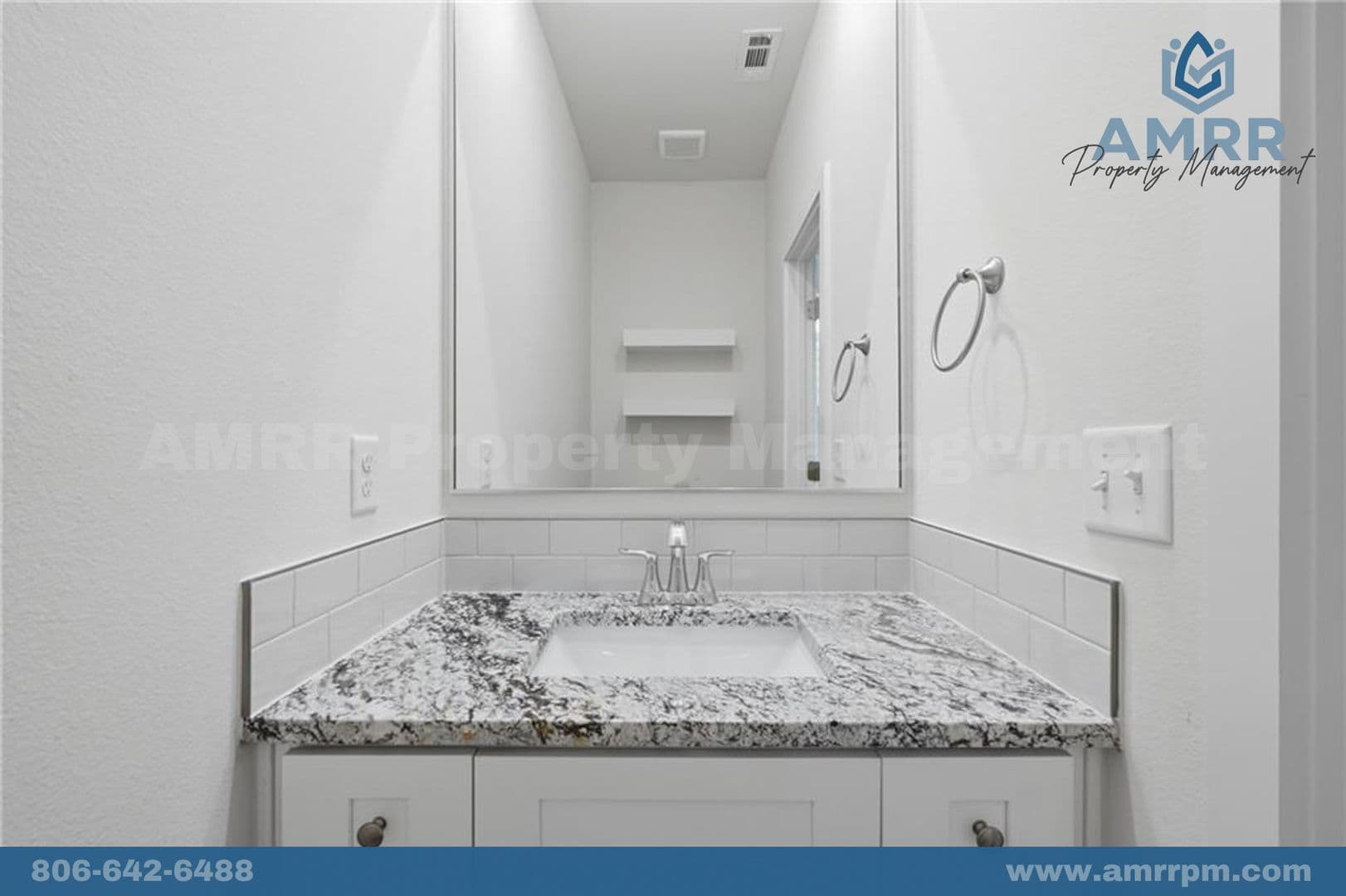 Bella Vista House: 276 Kinross Dr