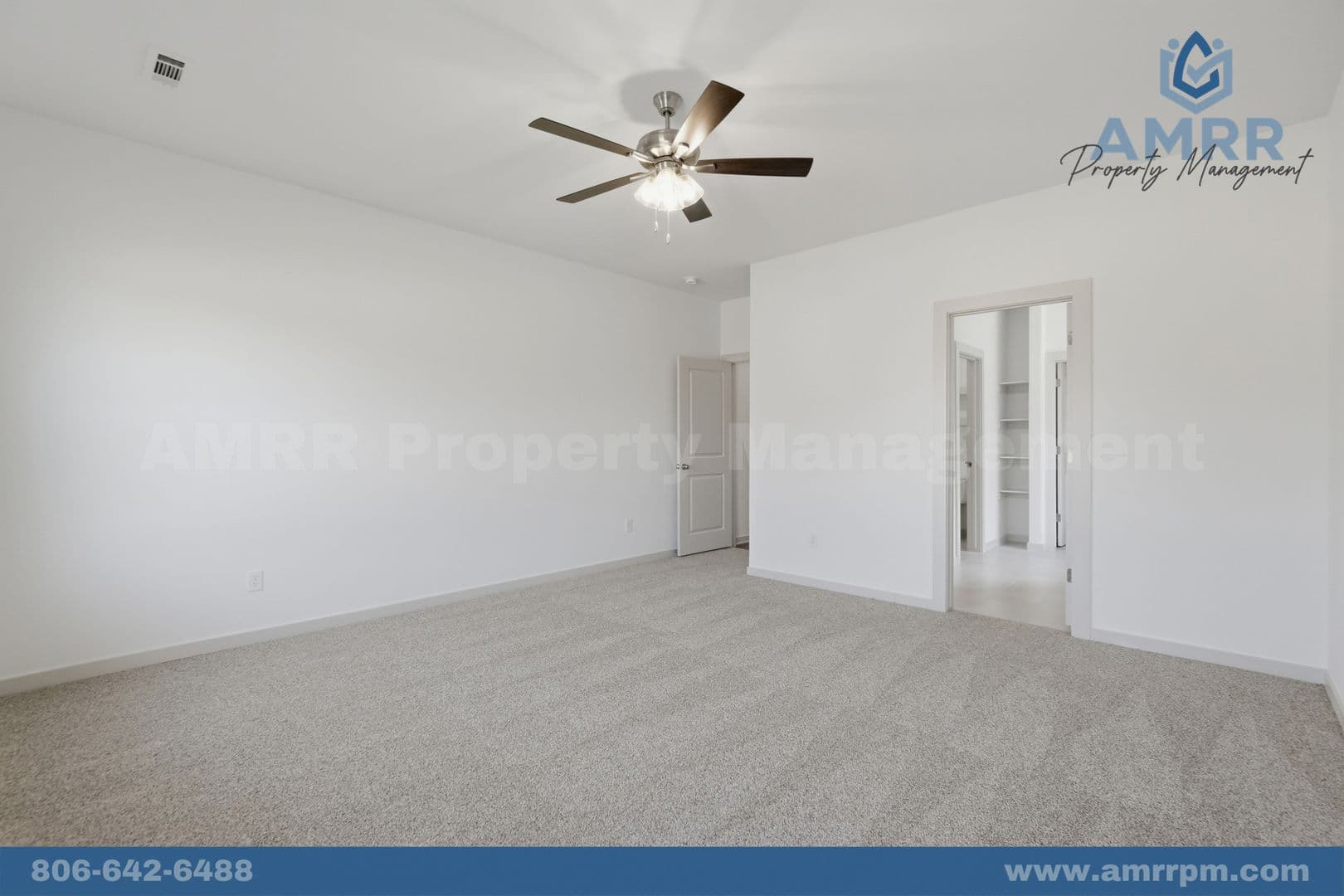 Siloam Springs House: 2304 N Zane St