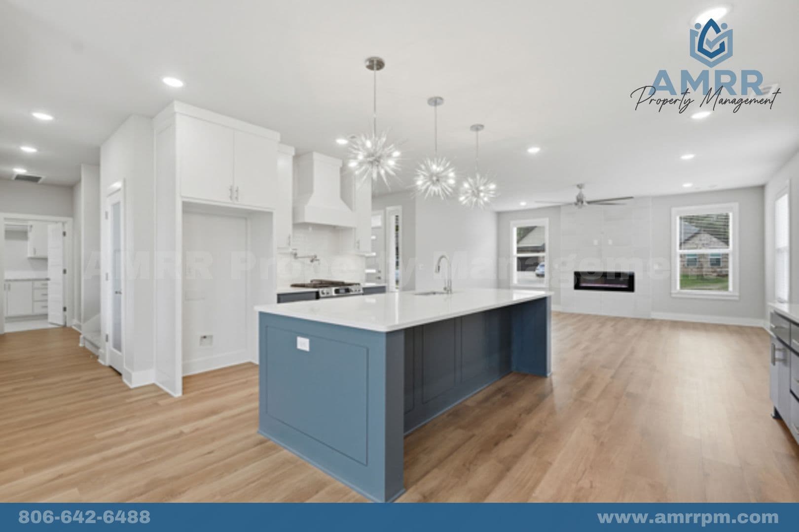 Pea Ridge House: 1124 Bunker Dr