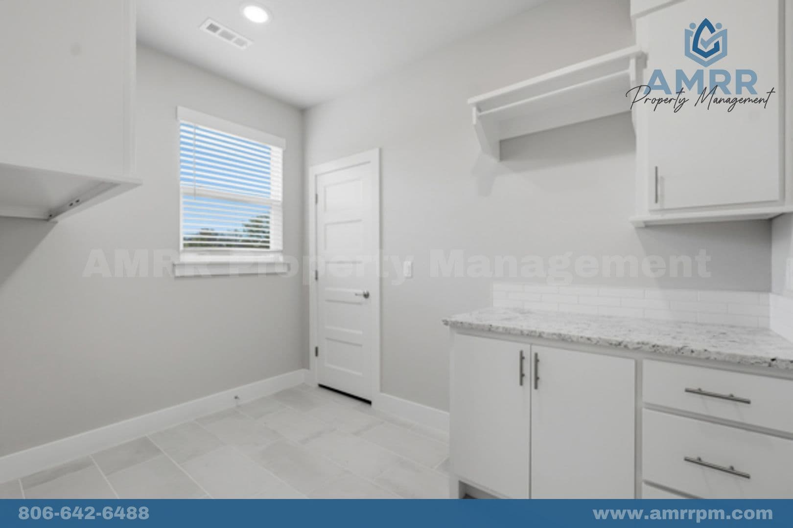 Pea Ridge House: 1124 Bunker Dr