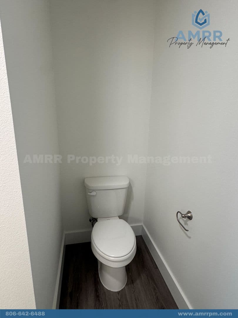 Pea Ridge House: 2032 Porter St