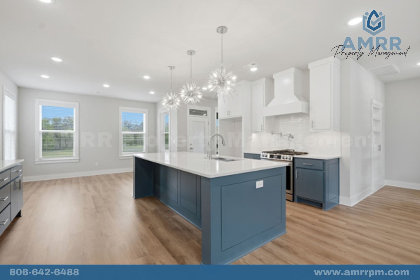 Pea Ridge House: 1124 Bunker Dr