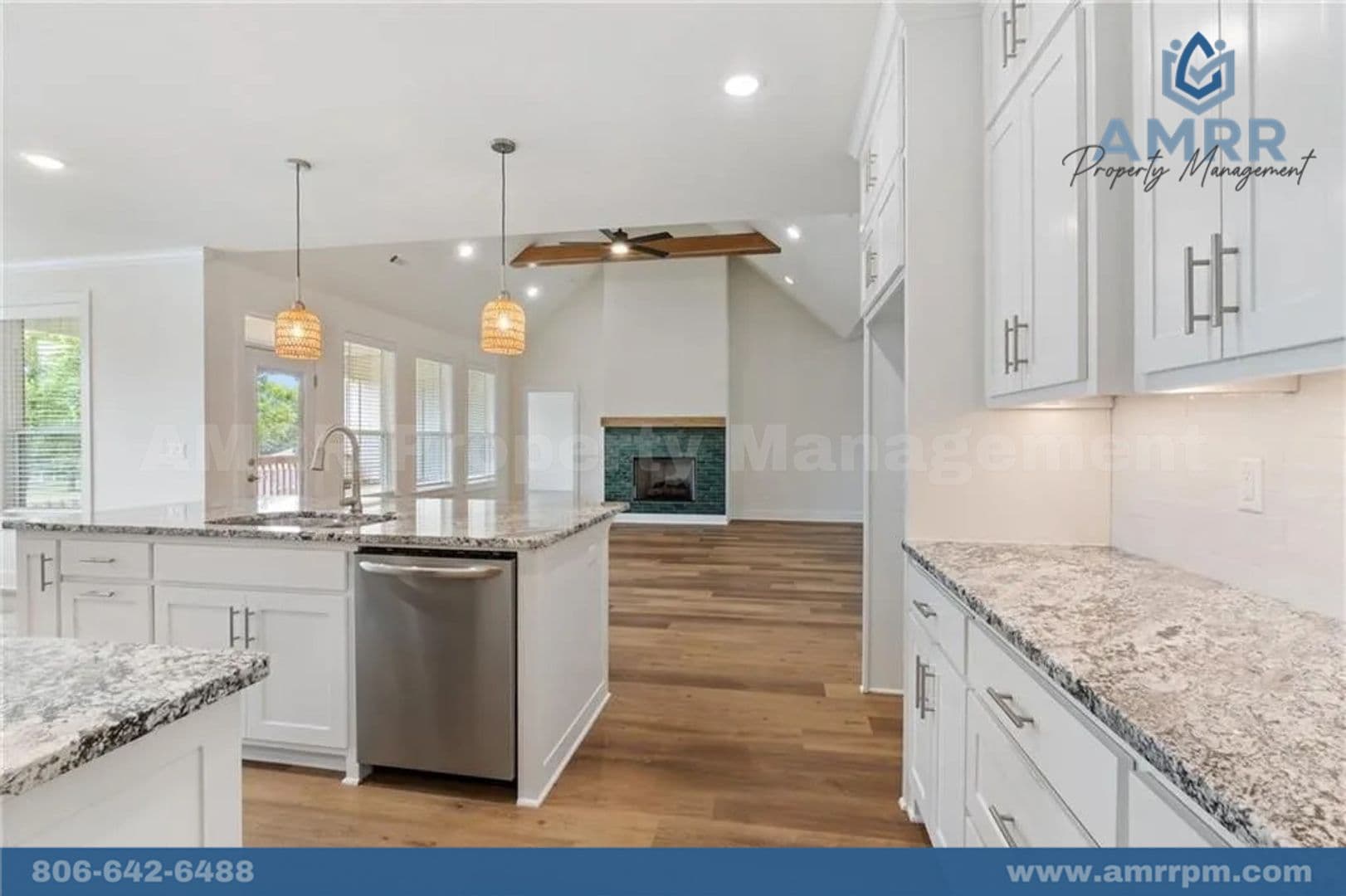 Prairie Grove House: 807 Mueller Way